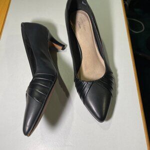 Clarks - 9 M - Black Pointed Casual Pumps 20701 - Ultimate Comfort Collection